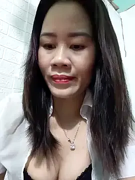 Offline Singlemom69x on StripChat