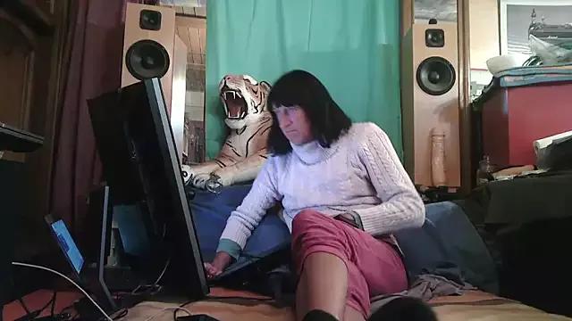 SissiDomination from StripChat is Freechat