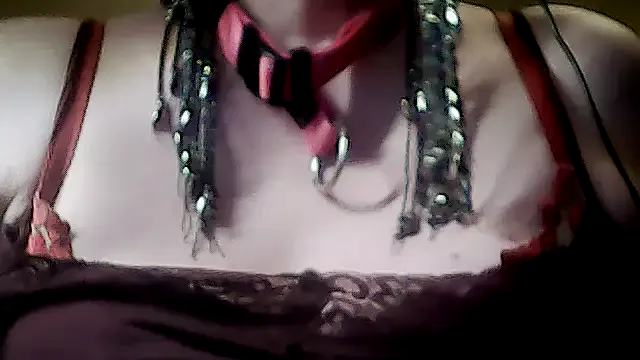 Offline sissy_sarah69 on StripChat