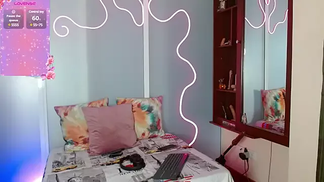 Offline sloppy_cat on StripChat