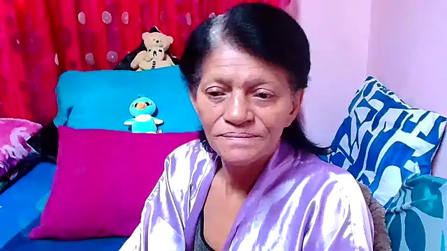 Offline SLUTTYROXY on StripChat