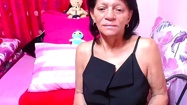 Offline SLUTTYROXY on StripChat