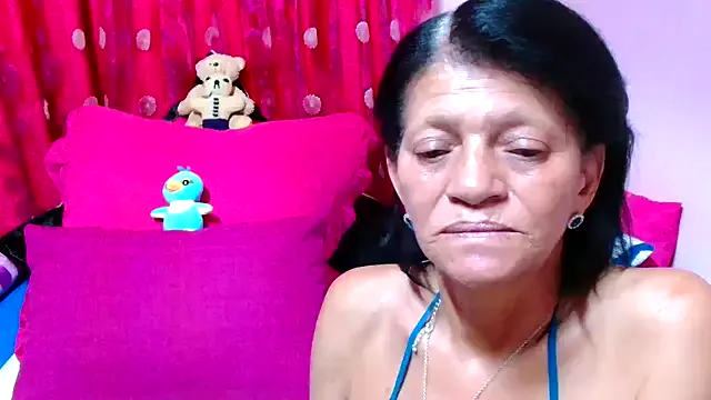 Offline SLUTTYROXY on StripChat