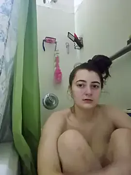 Offline Snowbunnycake_131 on StripChat