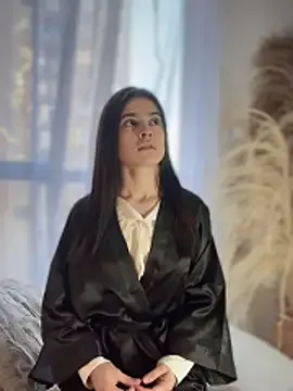 Offline Sofi_Leal on StripChat