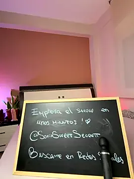 StripChat SOFIASWEETSECRETT is Freechat SOFIASWEETSECRETT — Domi pussy + Plug anal 2 min