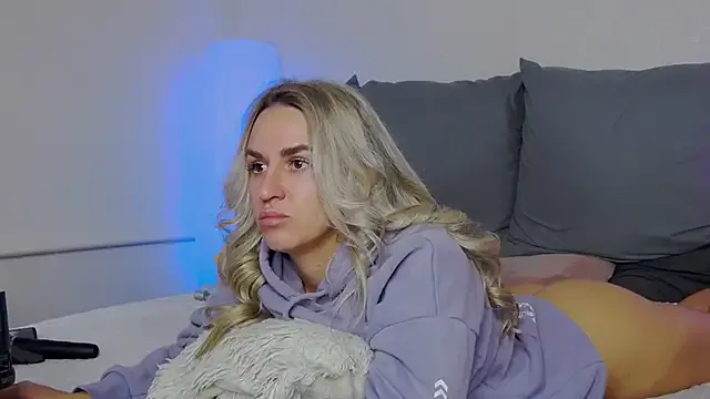 Offline SofiJames on StripChat