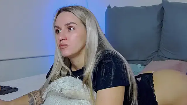 Offline SofiJames on StripChat