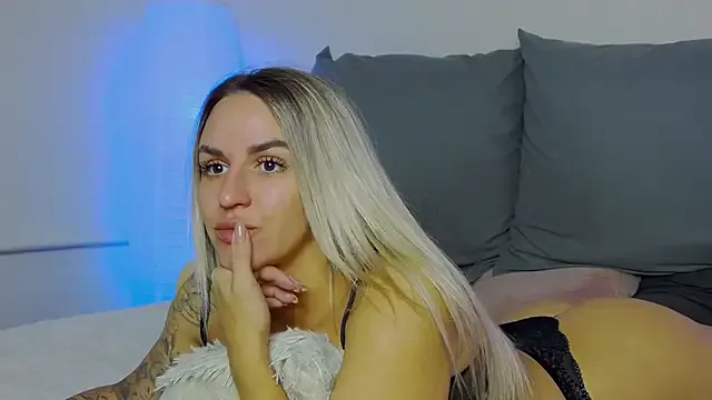 Offline SofiJames on StripChat