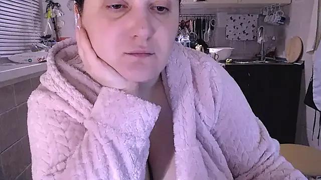SoftLia from StripChat is Freechat