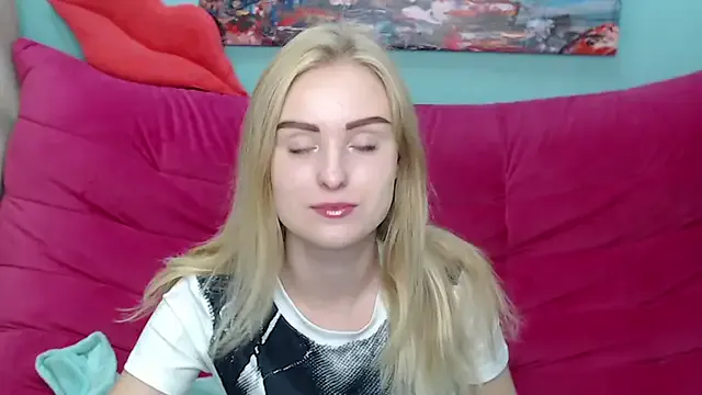 Offline SofySofty on StripChat