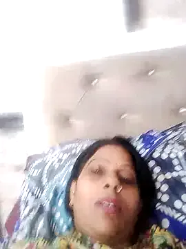 Offline Soniya_Roy on StripChat