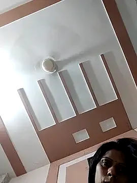 Offline Soniya_Roy on StripChat