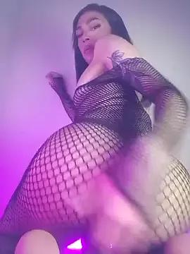 Soyshelly from StripChat is Freechat