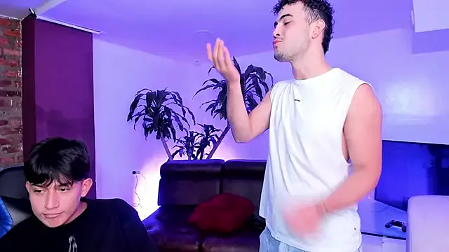 Freechat Spaceboys18 on StripChat