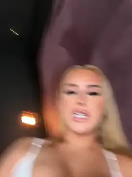 Freechat spicycharxx on StripChat