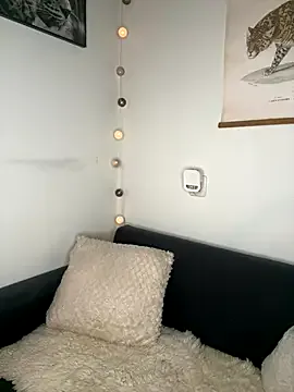 Freechat spicycharxx on StripChat