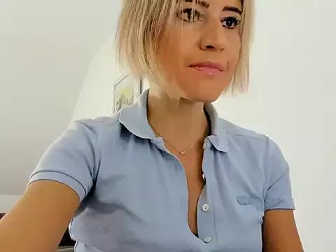 Ssoniaaa from StripChat is Freechat
