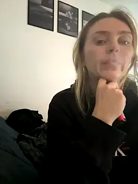 Offline Star-36 on StripChat