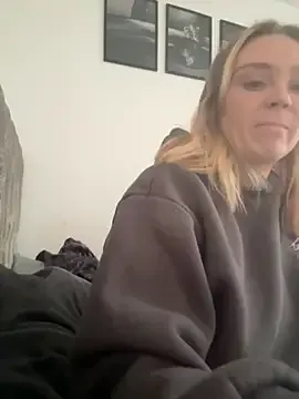 Offline Star-36 on StripChat