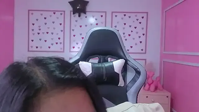 Freechat stephania_t on StripChat