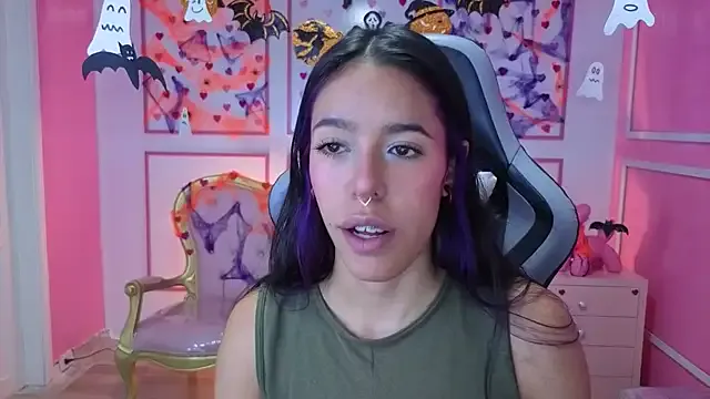 Freechat stephania_t on StripChat