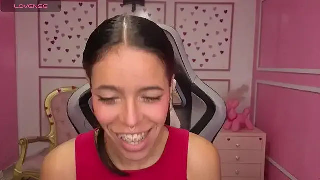 Freechat stephania_t on StripChat