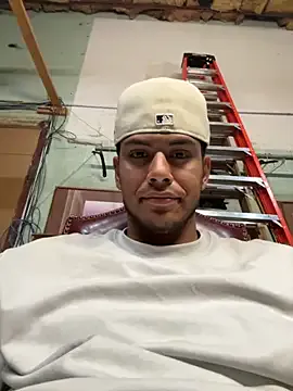 Offline StrokingDaddy4 on StripChat