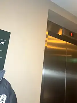 Offline Strongqueen on StripChat