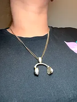 Offline Strongqueen on StripChat