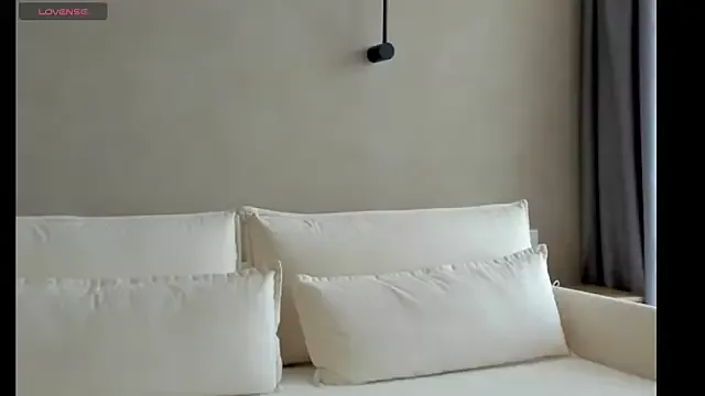 Offline SugarEmmy7 on StripChat