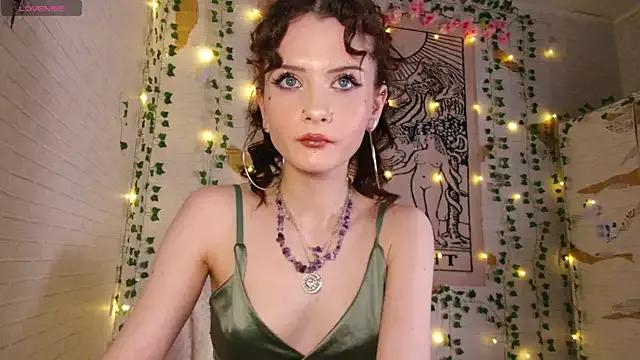 summerhazeee from StripChat