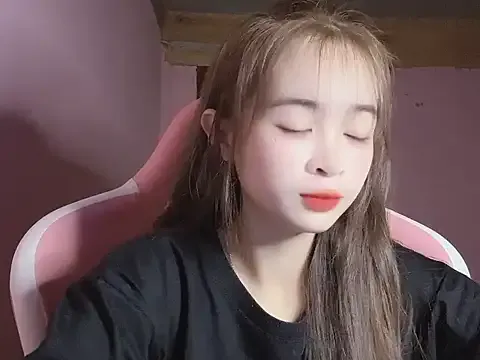 Offline Suna7383 on StripChat