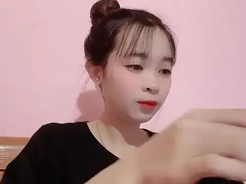 Offline Suna7383 on StripChat