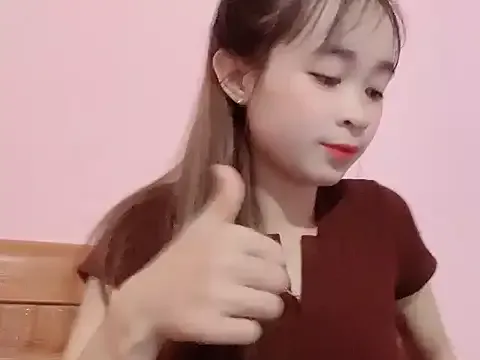 Offline Suna7383 on StripChat