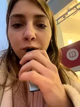 Sunny___Bunny from StripChat
