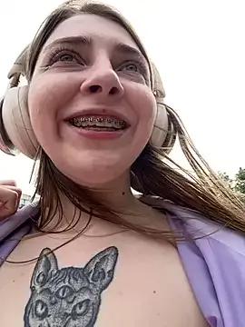 Sunny___Bunny from StripChat