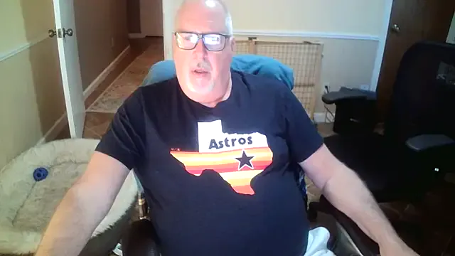 Offline superbearboss on StripChat