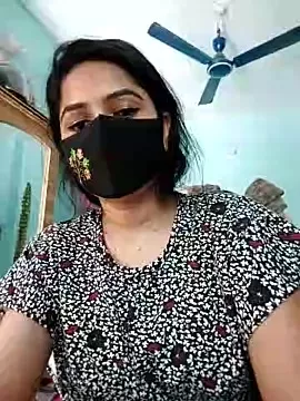 Freechat Suvosri on StripChat