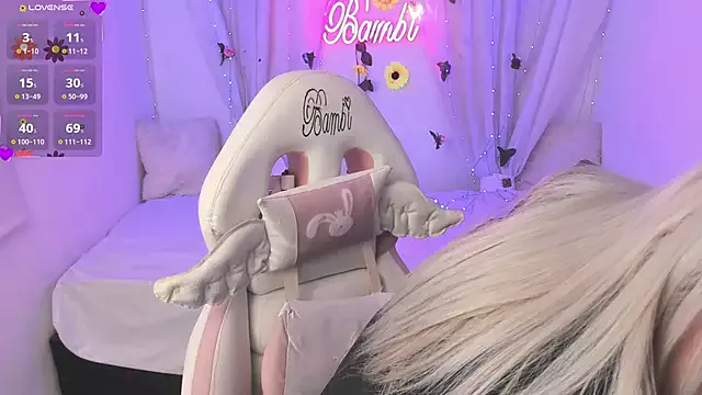 Offline sweetbambi23 on StripChat