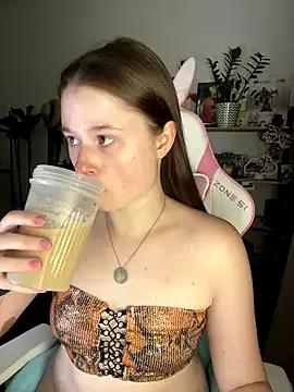 sweetest_pie from StripChat