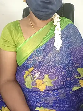 Tamil-hotwife on StripChat
