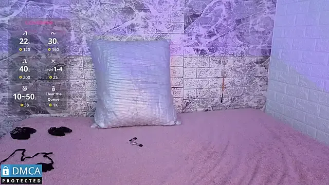 Offline taylorexotic on StripChat