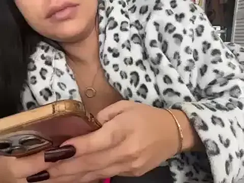 tbaexoxox on StripChat