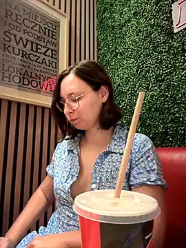 Freechat The_Snowwhitee on StripChat