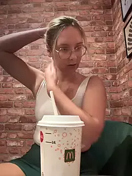 Freechat The_Snowwhitee on StripChat