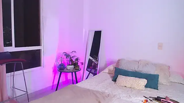 Offline Theevae on StripChat