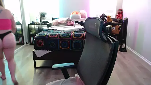 Offline TheLenaAdams on StripChat