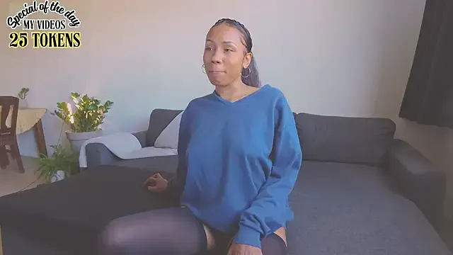 Offline Therainqueen on StripChat