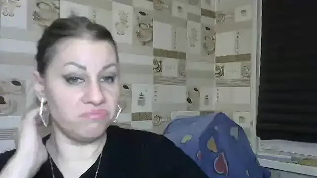 TherestlessKitty on StripChat